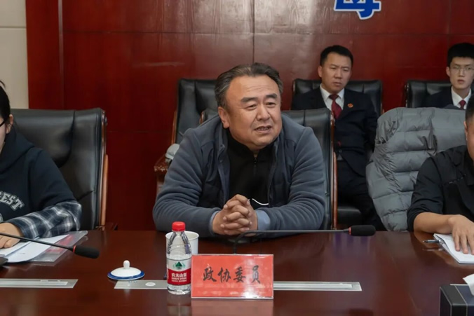 8-9听庭“把脉”、评议“开方” ——直击网络主播“甜蜜陷阱”庭审现场.jpg