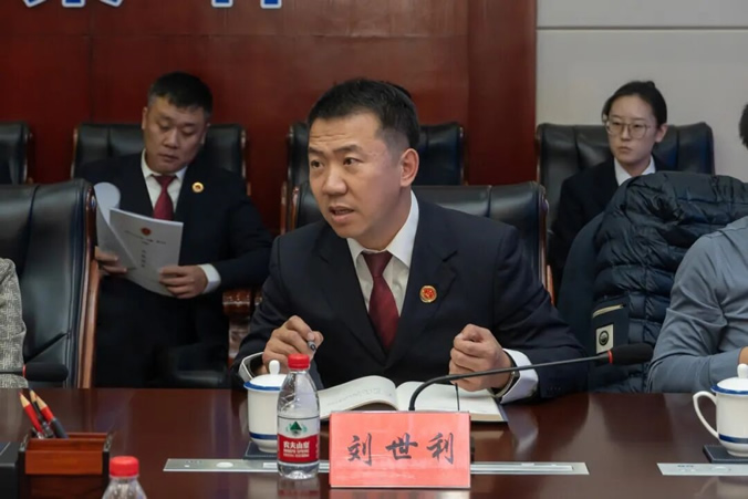 8-7听庭“把脉”、评议“开方” ——直击网络主播“甜蜜陷阱”庭审现场.jpg