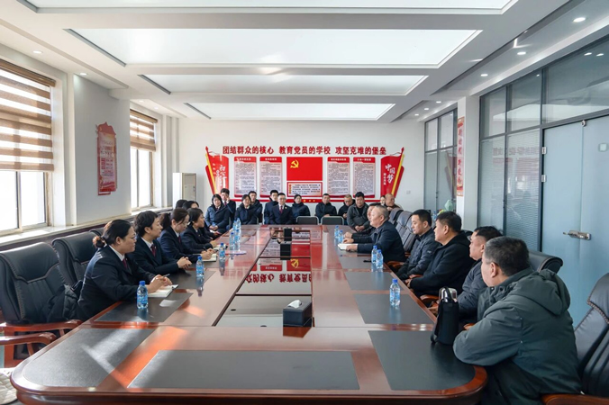 4检爱家乡绽芳华 法护玛瑙助企兴.jpg