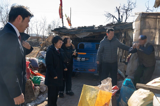 2党建引领践初心 学雷锋慰问暖民心.jpg